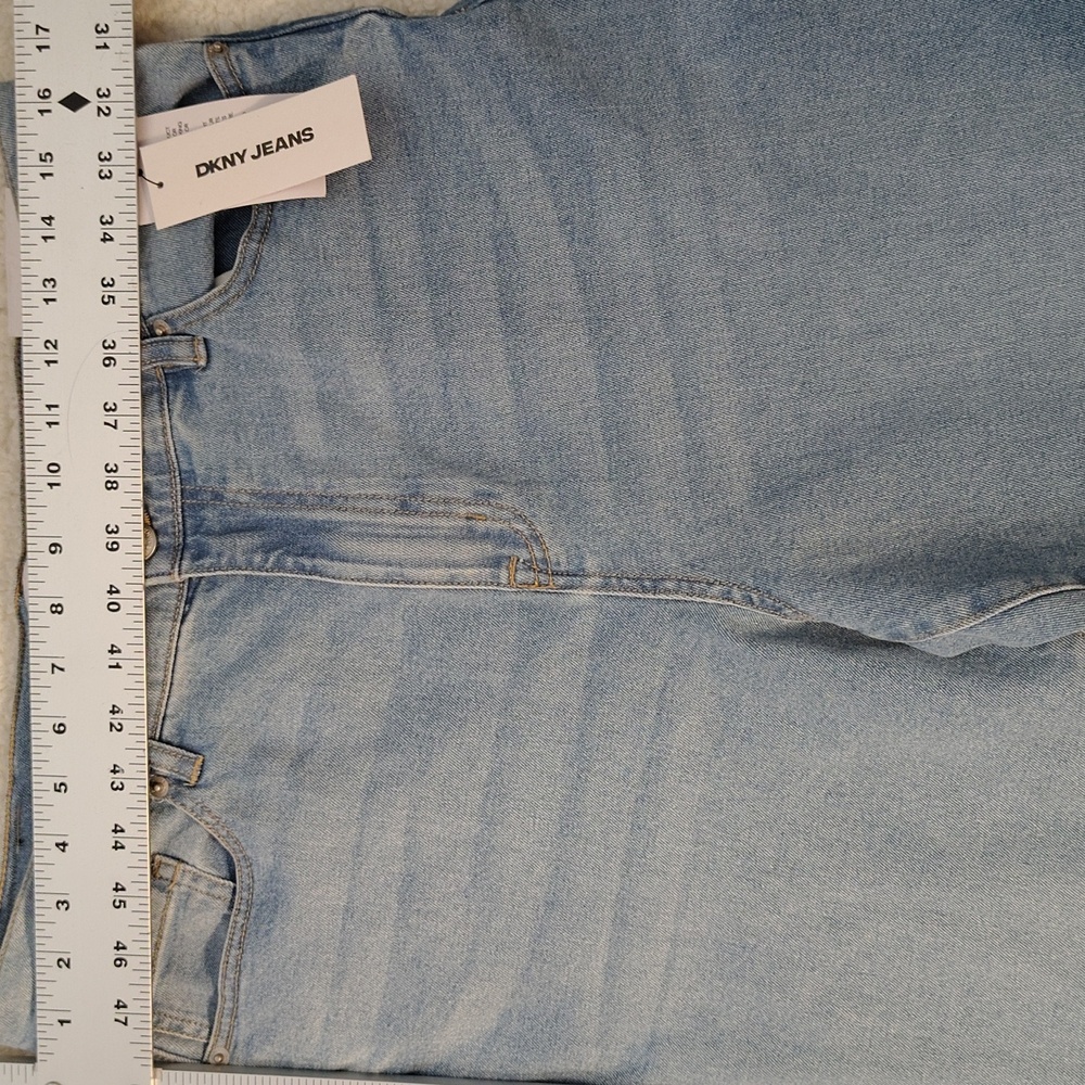 DKNY High-Rise Classic Straight-Leg Raw-Hem Jeans. Size 14/32 - Picture 8 of 11